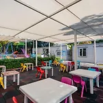 Iz Flower 酒店 4*