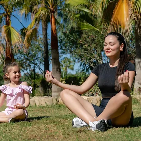 Iz Flower מלון