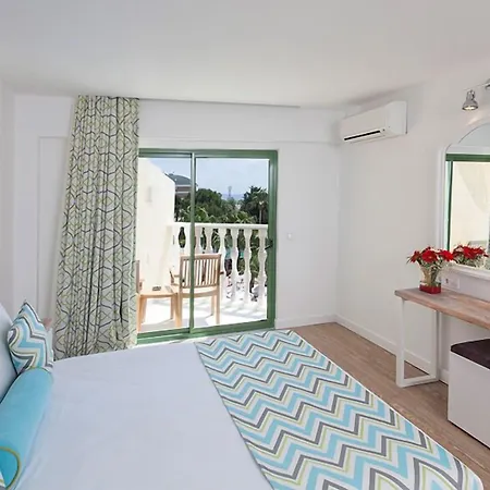 Отель Iz Flower 4*