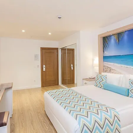 Отель Iz Flower 4*