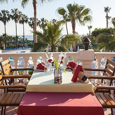 فندق Iz Flower 4*