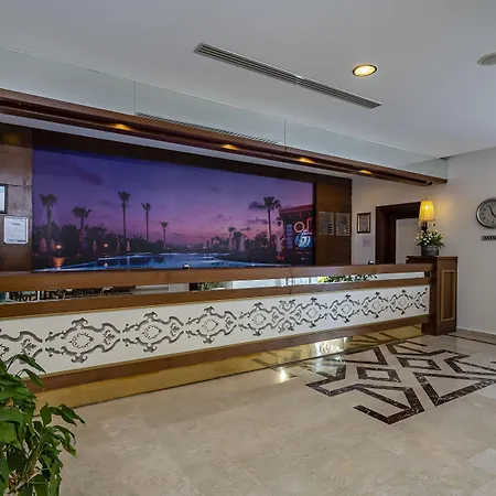 فندق Iz Flower 4*