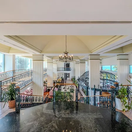 Hotel Iz Flower 4*
