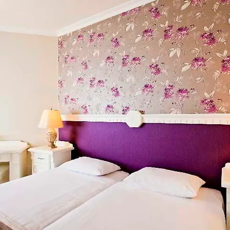 Iz Flower Hotel