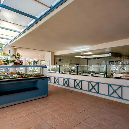 Iz Flower Beach Hotel