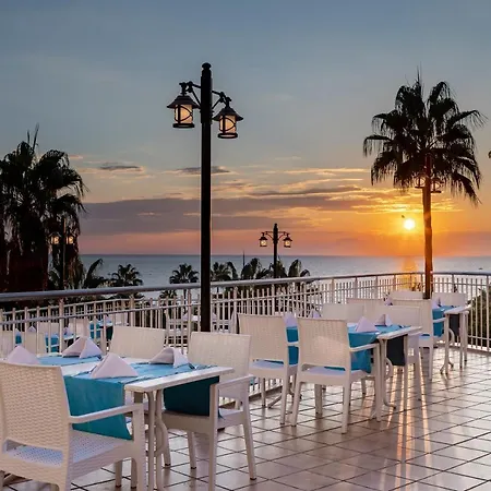 Iz Flower Beach Hotel 4*