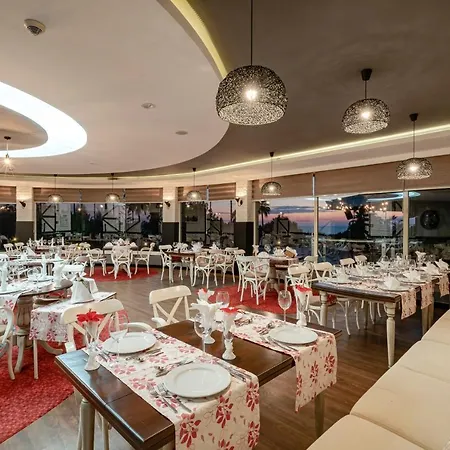 Iz Flower Beach Hotel 4*